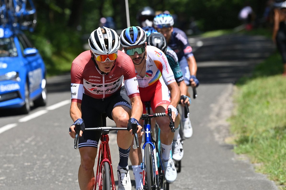Skujiņš izcīna septīto vietu “Tour de France” 16. posmā