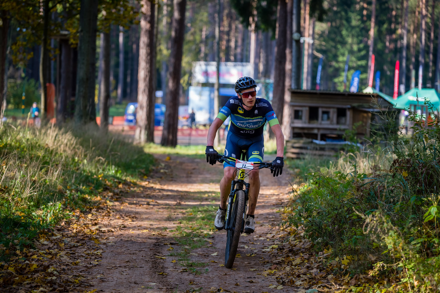 Flaksis un Rodionova triumfē Vivus.lv MTB maratona sezonas noslēdzošajā posmā