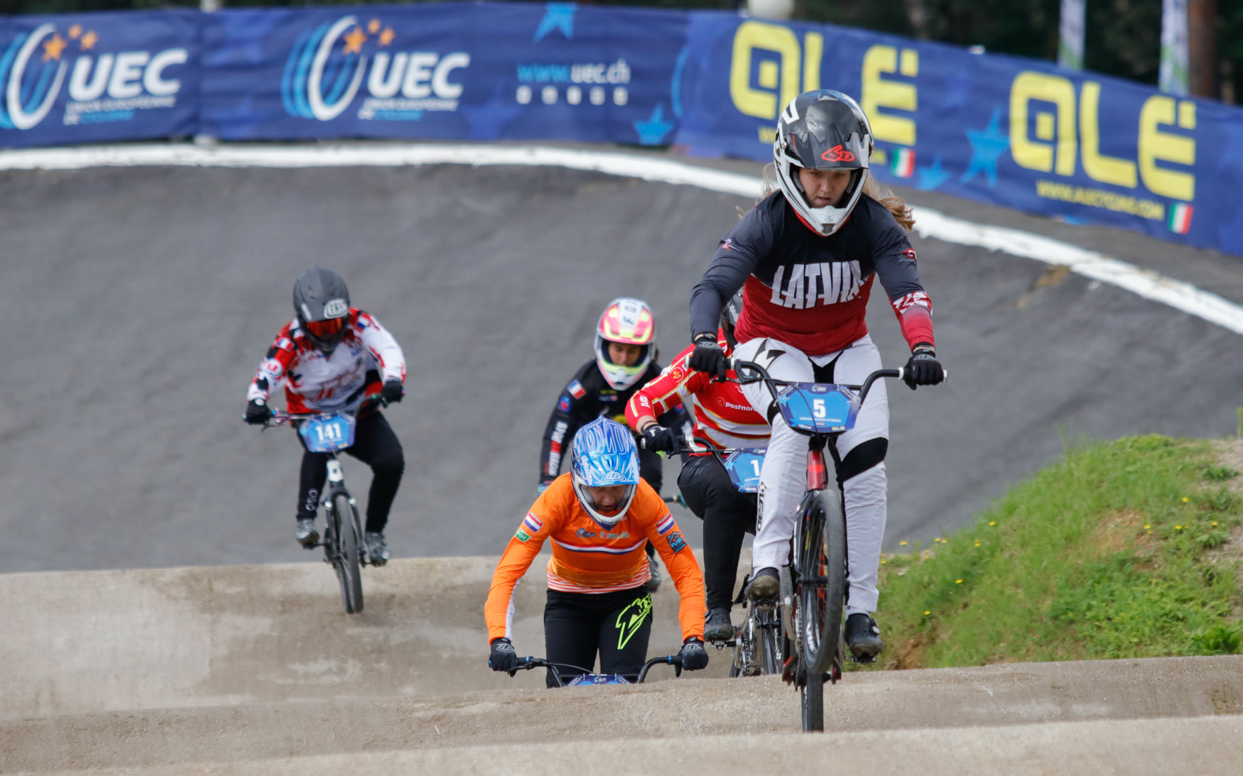 Stūriška un Pētersone Papendālē turpinās Pasaules kausu BMX