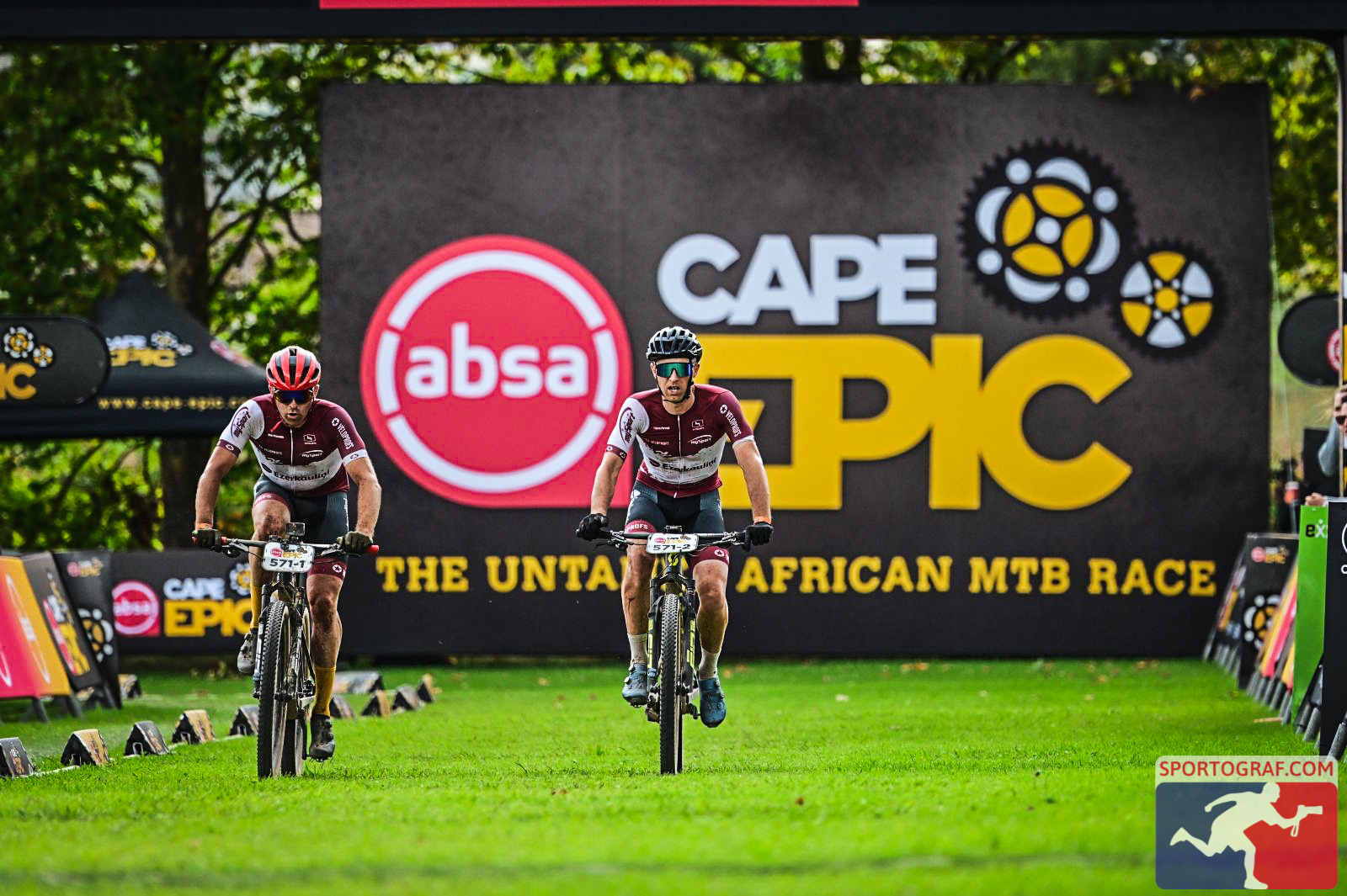 Purniņš un Priževoits saglabā ceturto vietu “Cape Epic” kopvērtējumā amatieru grupā