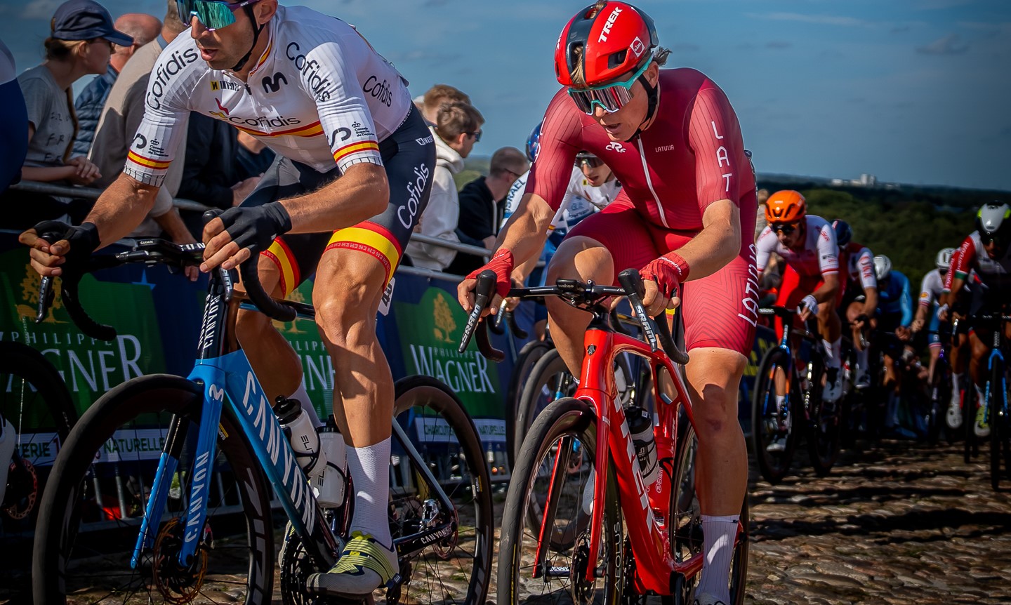 Skujiņam elites Top braucēja cienīgs sniegums, neveiksme un izcīnīta 13. vieta Eiropas čempionātā