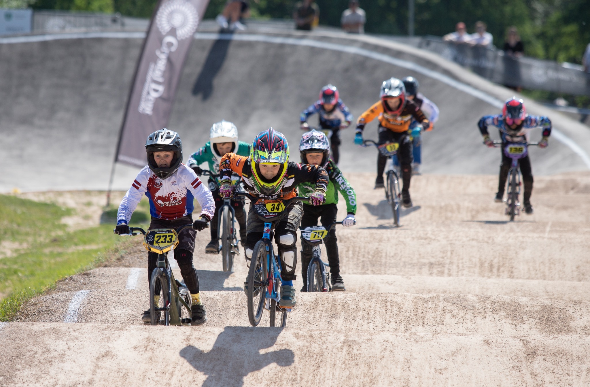 Tukumā svelmainos laika apstākļos aizvadīts “Crystal Dent” BMX LK 2. posms