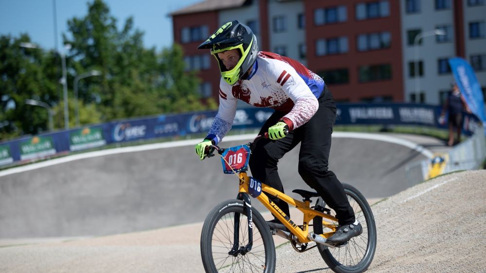 Jelgavnieki Jonkus un Lānso izcīna godalgas krūzeru klasēs Eiropas Challange čempionātā BMX