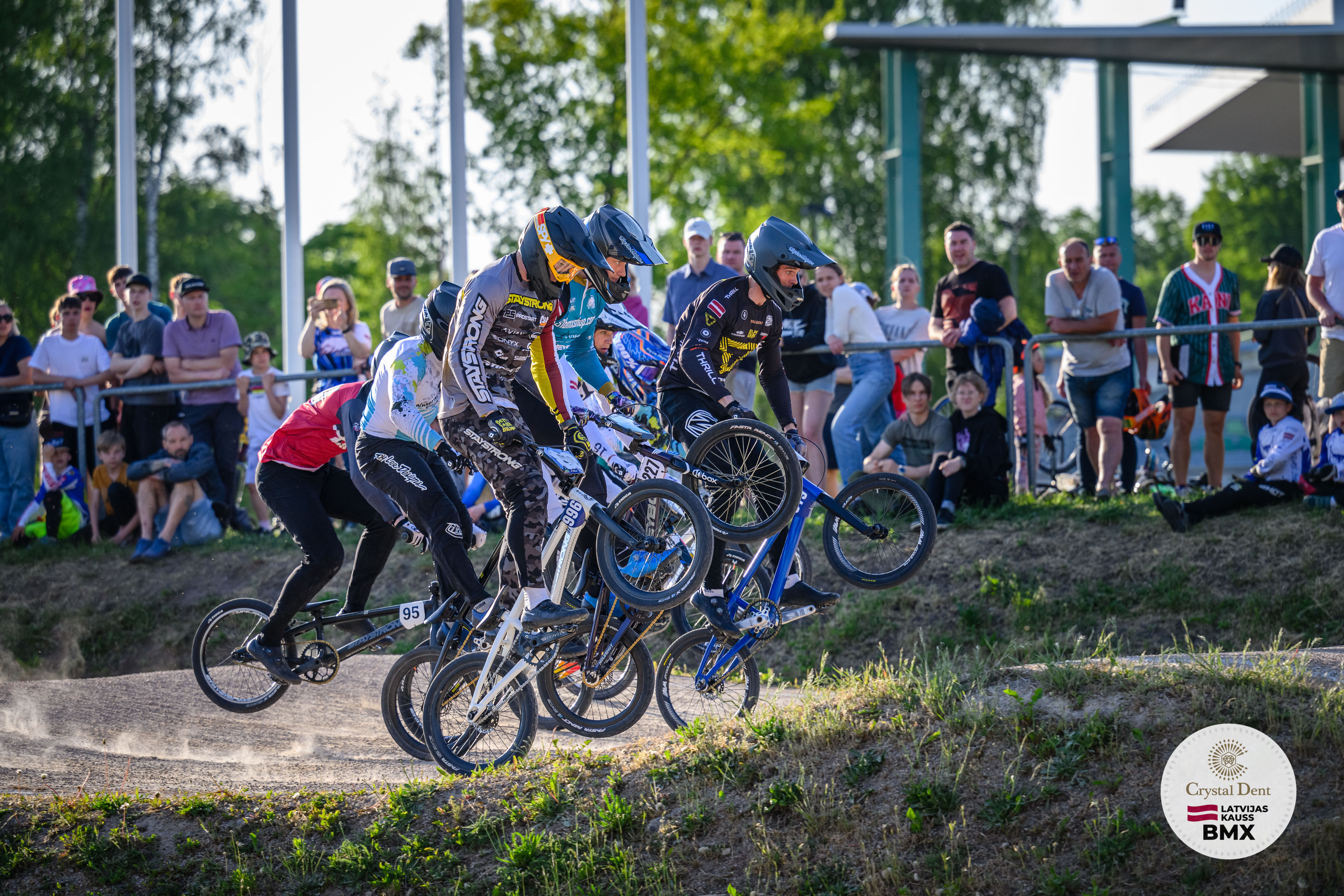 Krīgers dzimtajā trasē uzvar “Crystal Dent” BMX Latvijas kausa 2. posmā + FOTO galerija