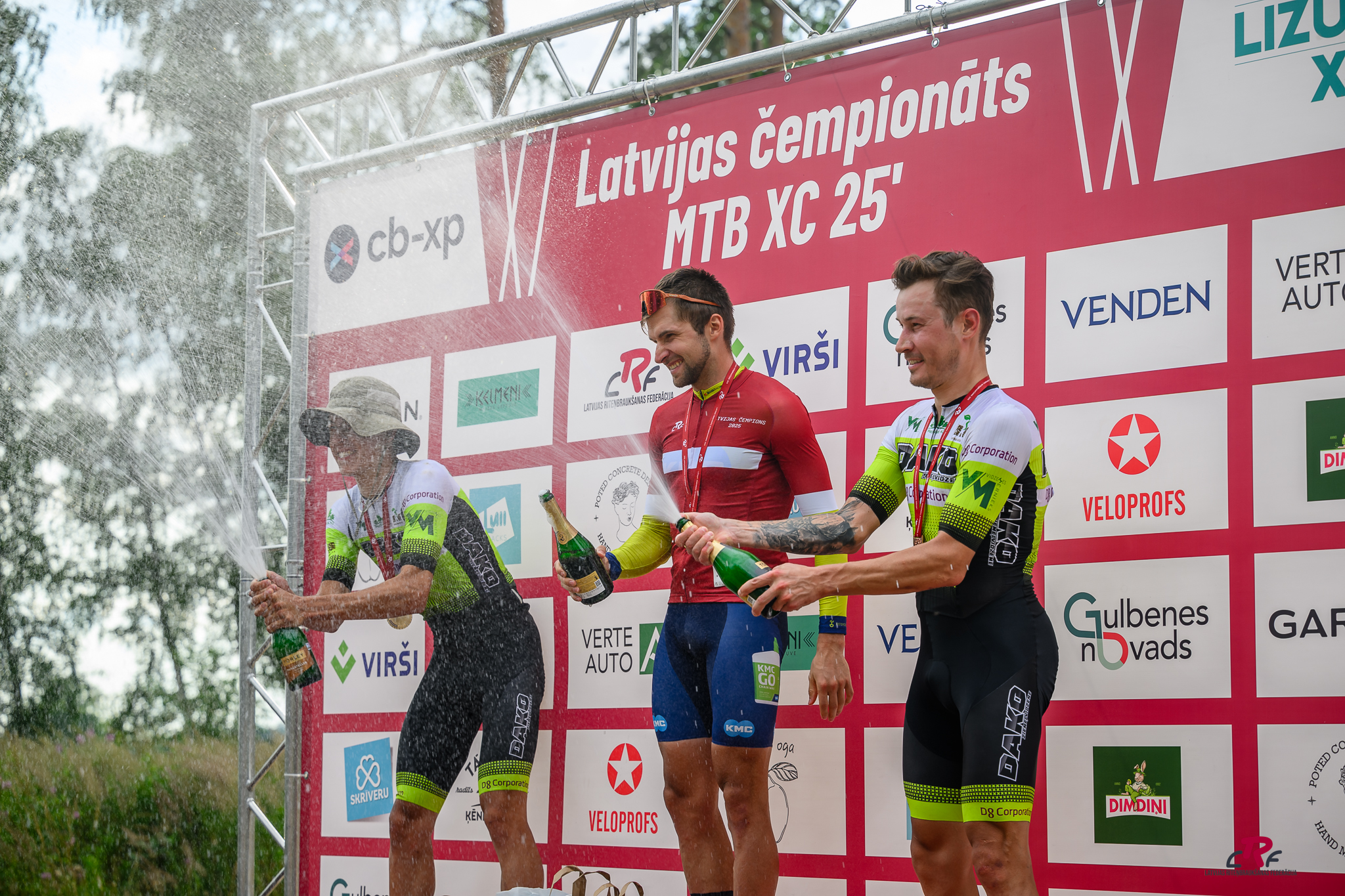 Lizuma trasē par Latvijas elites MTB XCO čempioniem kļūst Blūms un Jaunslaviete-Kipure + FOTO GALERIJA