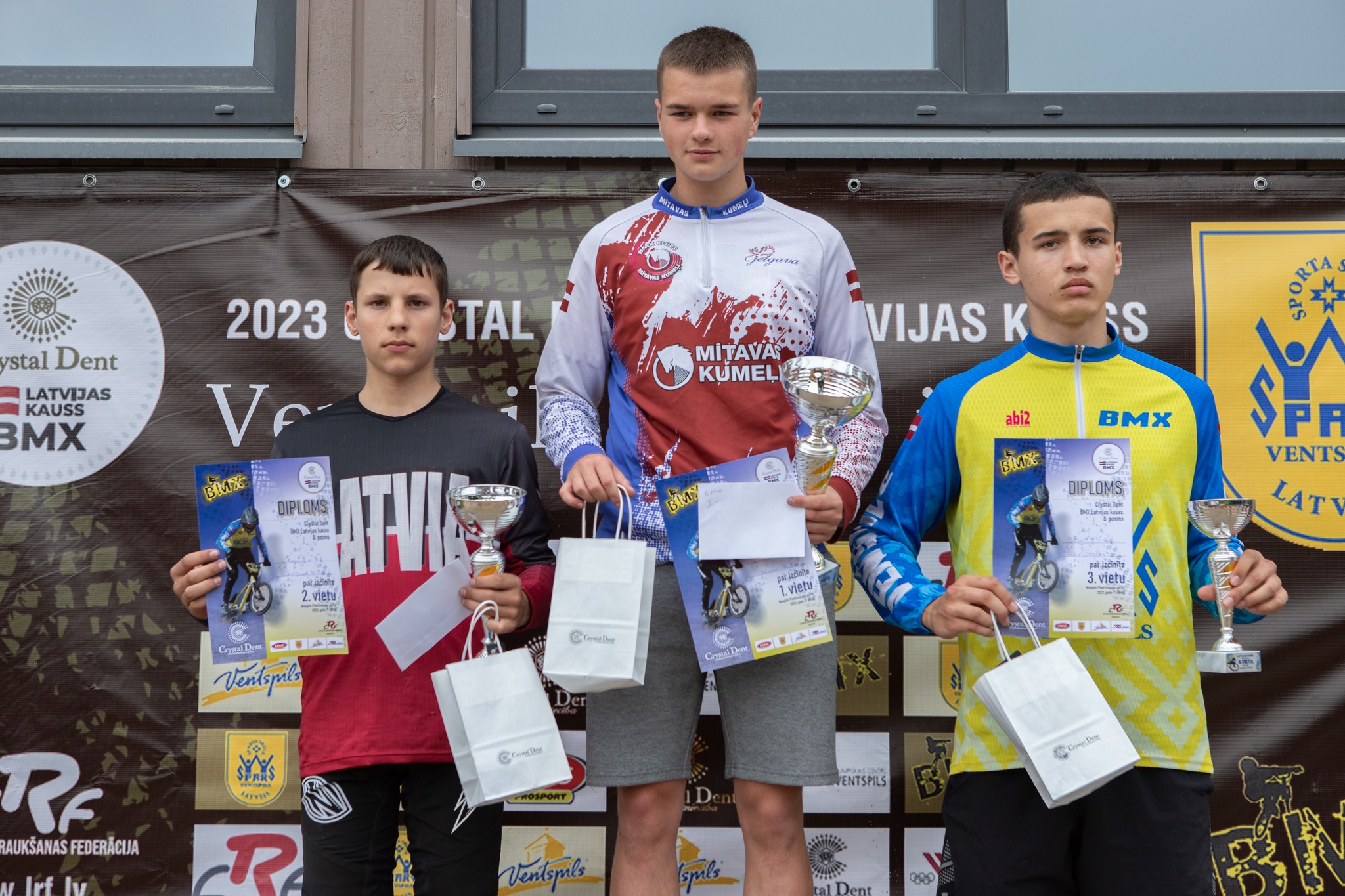  “Crystal Dent” BMX Latvijas kausa Ventspils posmā dominē “Mītavas kumeļi”