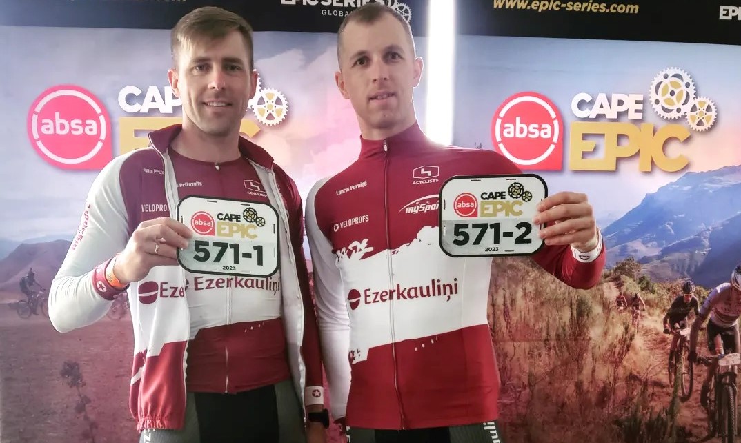 Purniņš un Priževoits “Cape Epic” pirmajā posmā izcīna augsto trešo vietu amatieru konkurencē