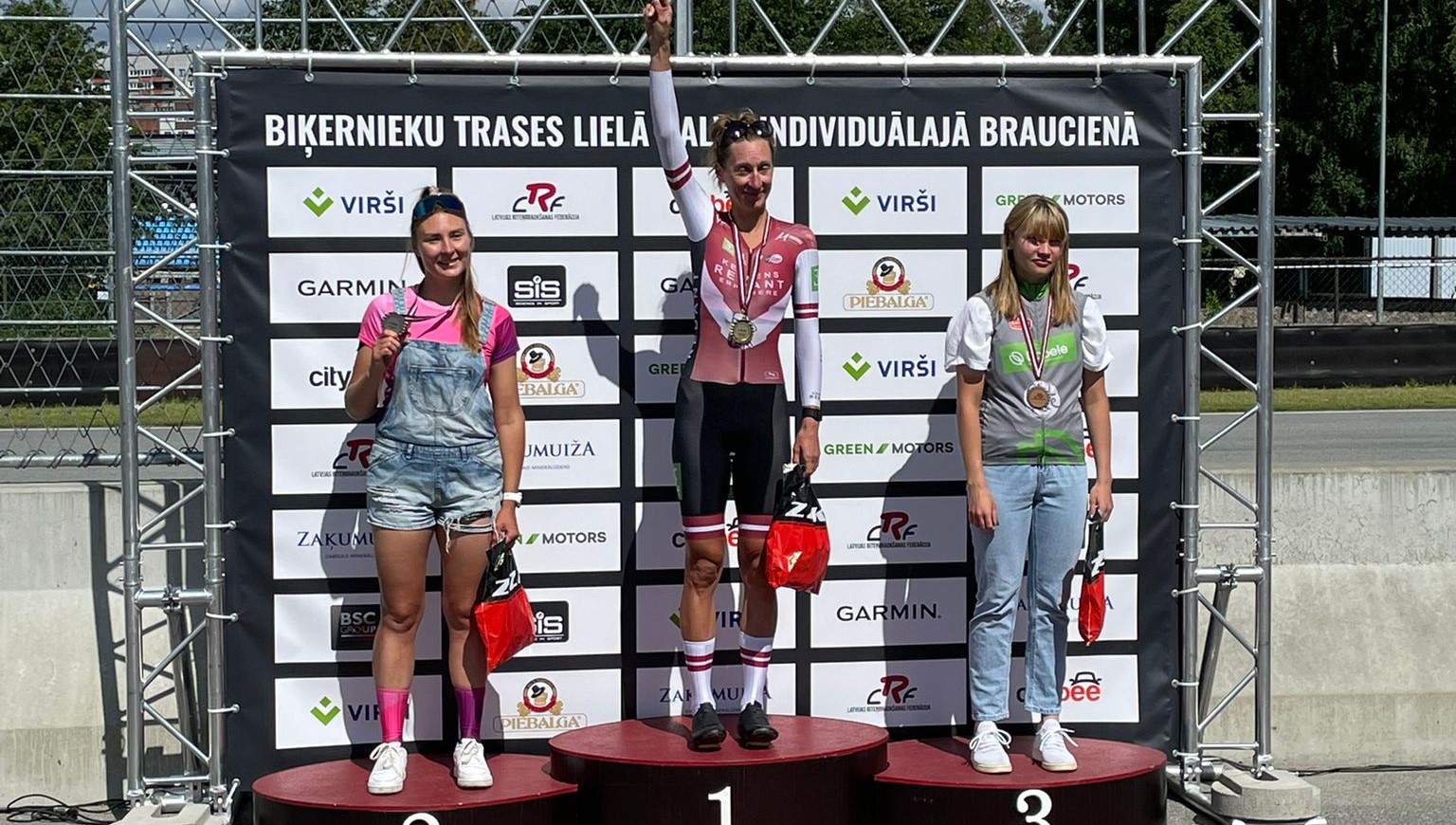 Vēvers un Rožlapa uzvar Biķernieku trases GP individuālajā braucienā (REZULTĀTI)