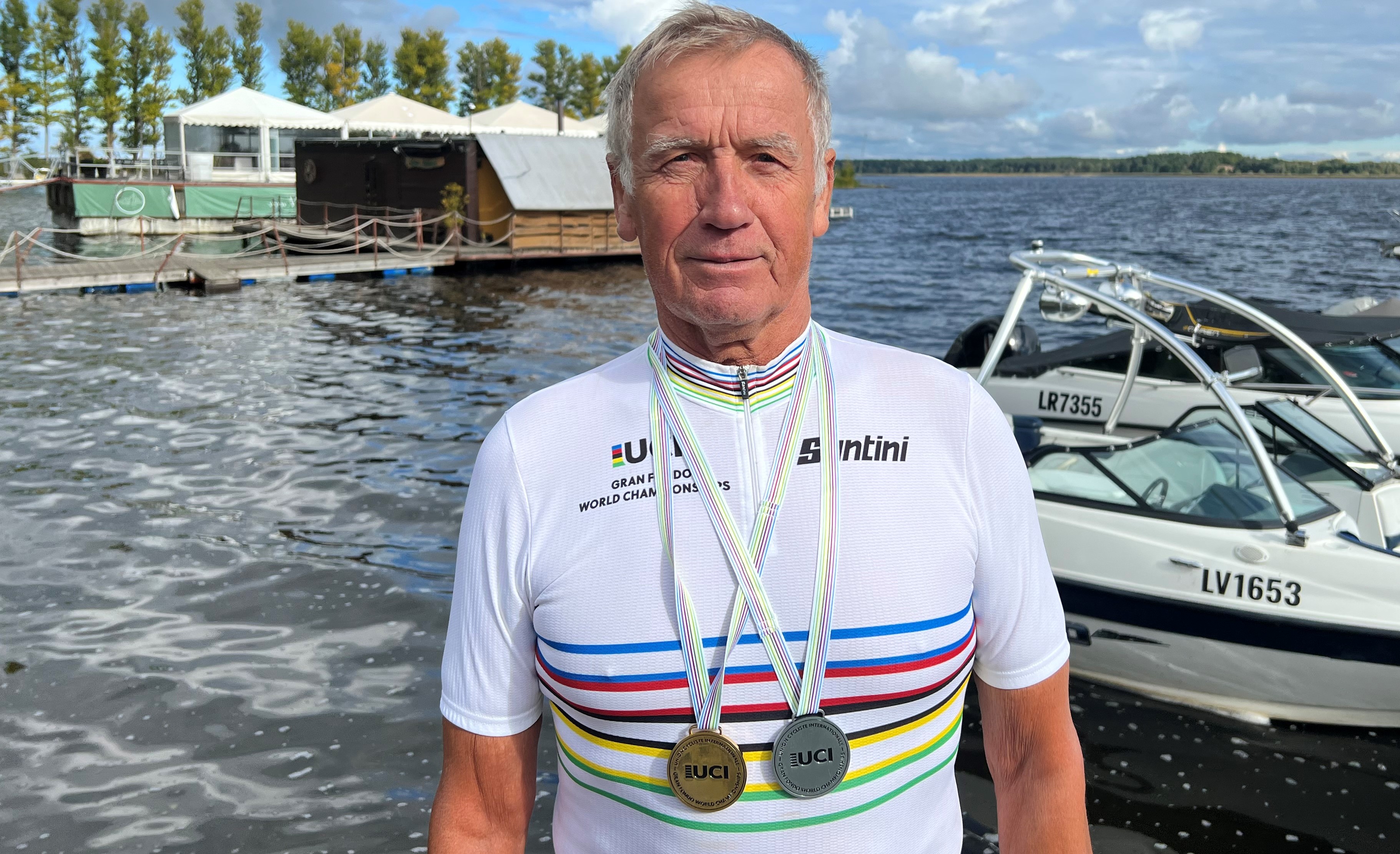 Bartuševics pasaules čempionāta zeltam pievieno sudrabu grupas braucienā