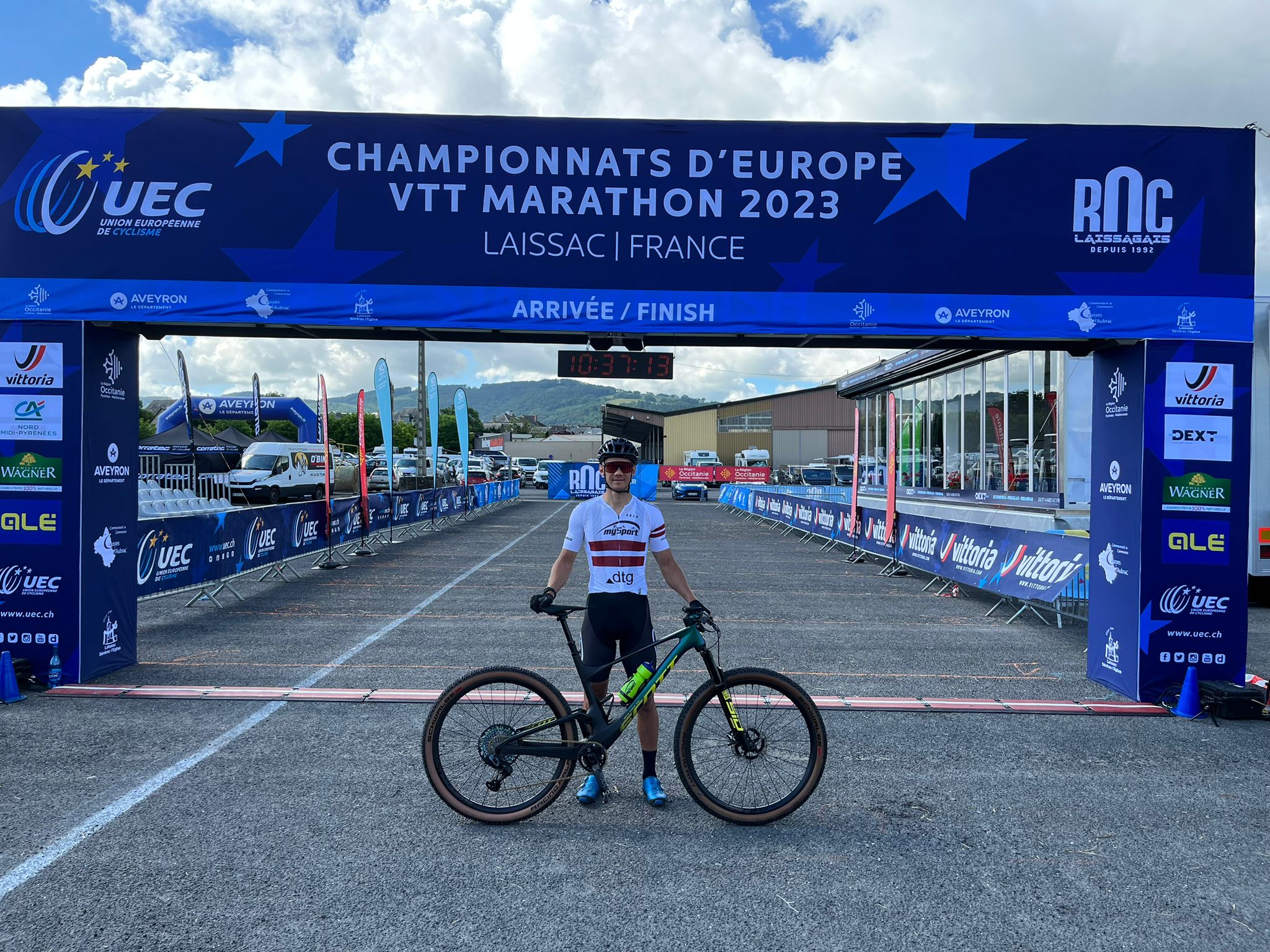 Muižnieks distances laikā atkopjas un izcīna 21. vietu EČ MTB maratonā