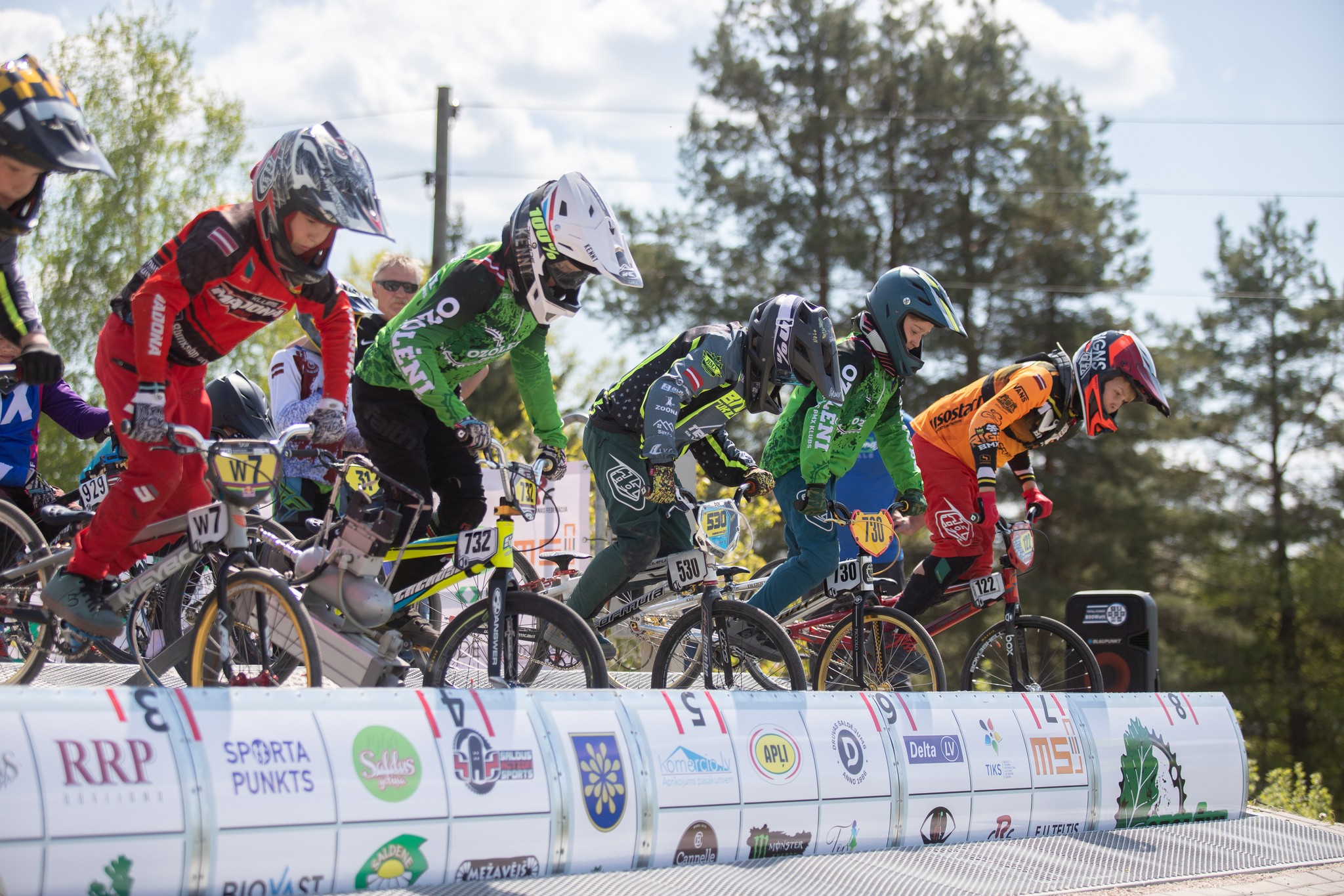 Saldū startējusi jaunā “Crystal Dent” BMX Latvijas kausa sezona