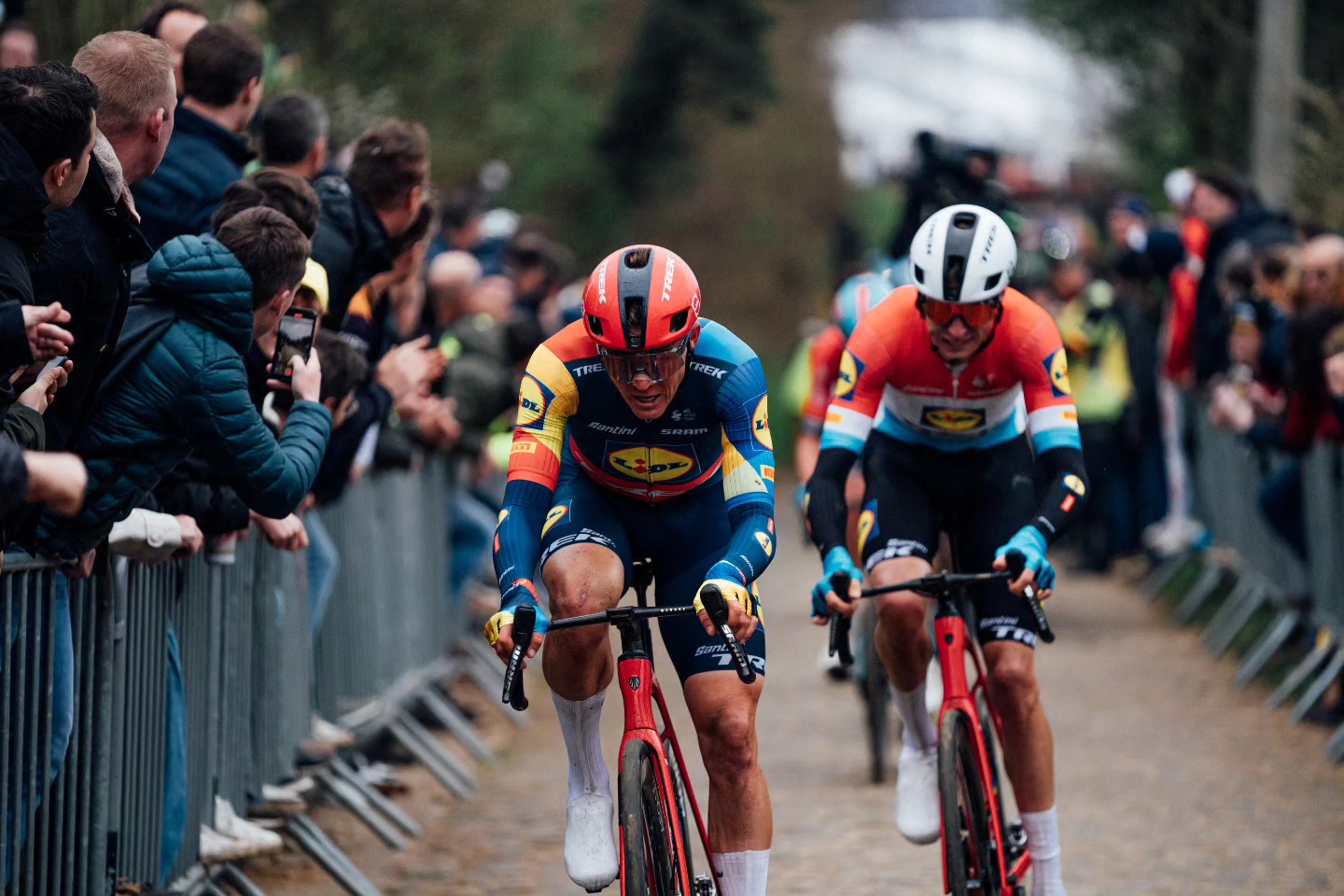 Slavenajā Flandrijas velobraucienā svētdien startē arī Skujiņš un Liepiņš