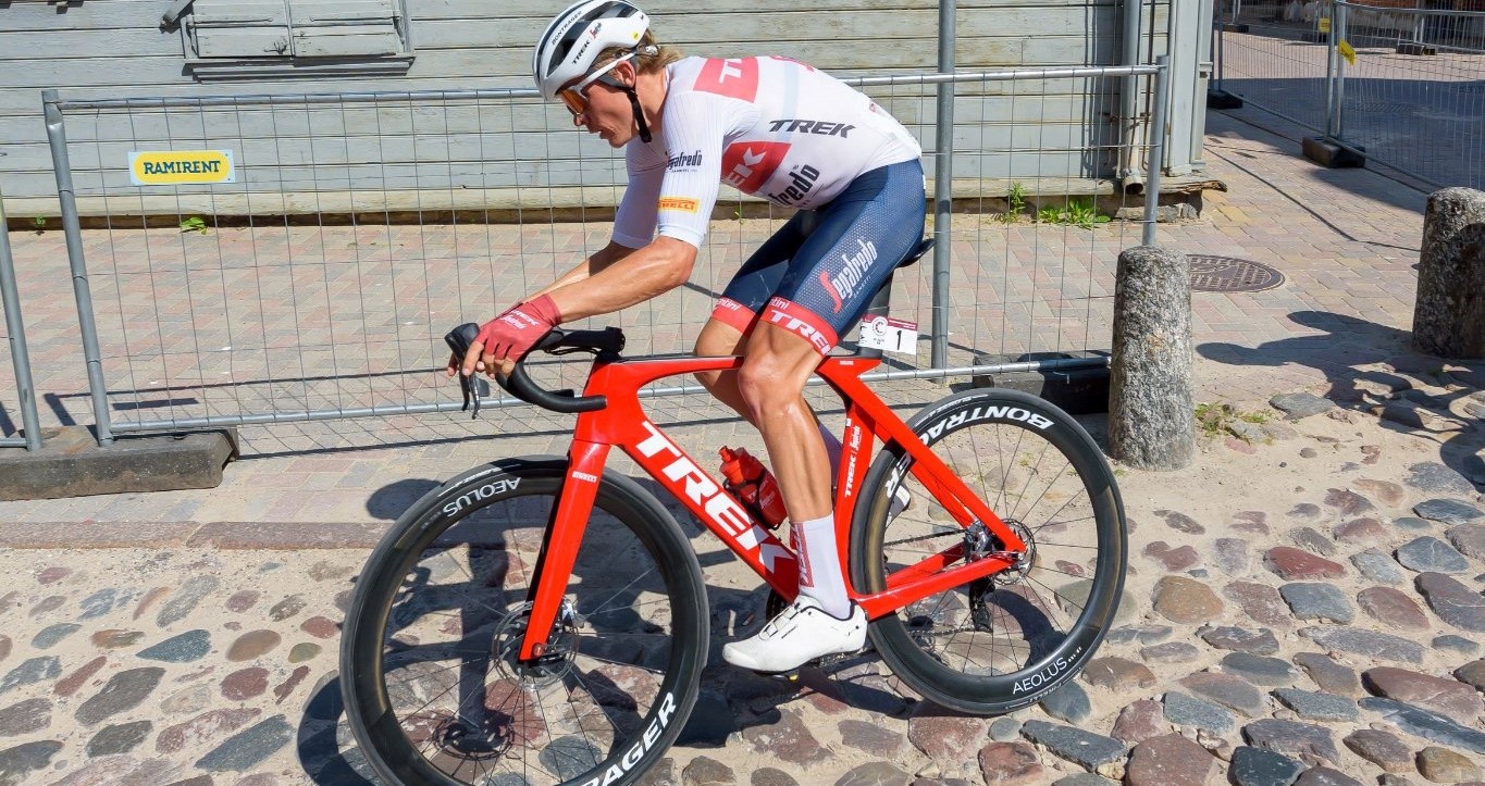 Pēc aizraujošā “Tour de France” bruģa posma Skujiņš kopvērtējumā jau 16. vietā