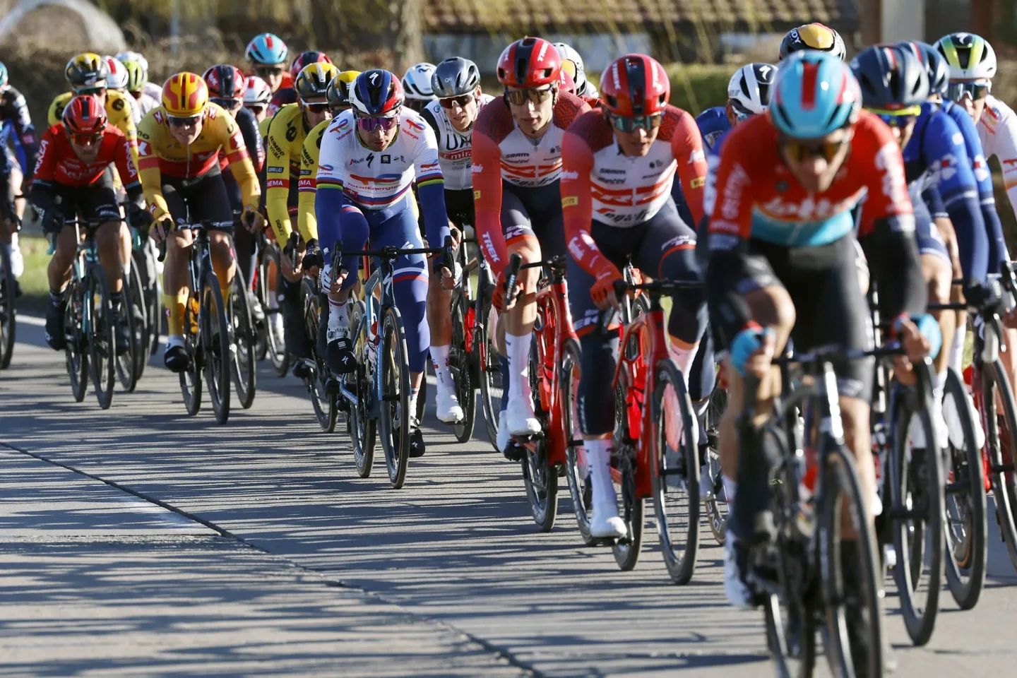 Skujiņš “Tirreno – Adriatico” kopvērtējumā pakāpjas uz 22. vietu