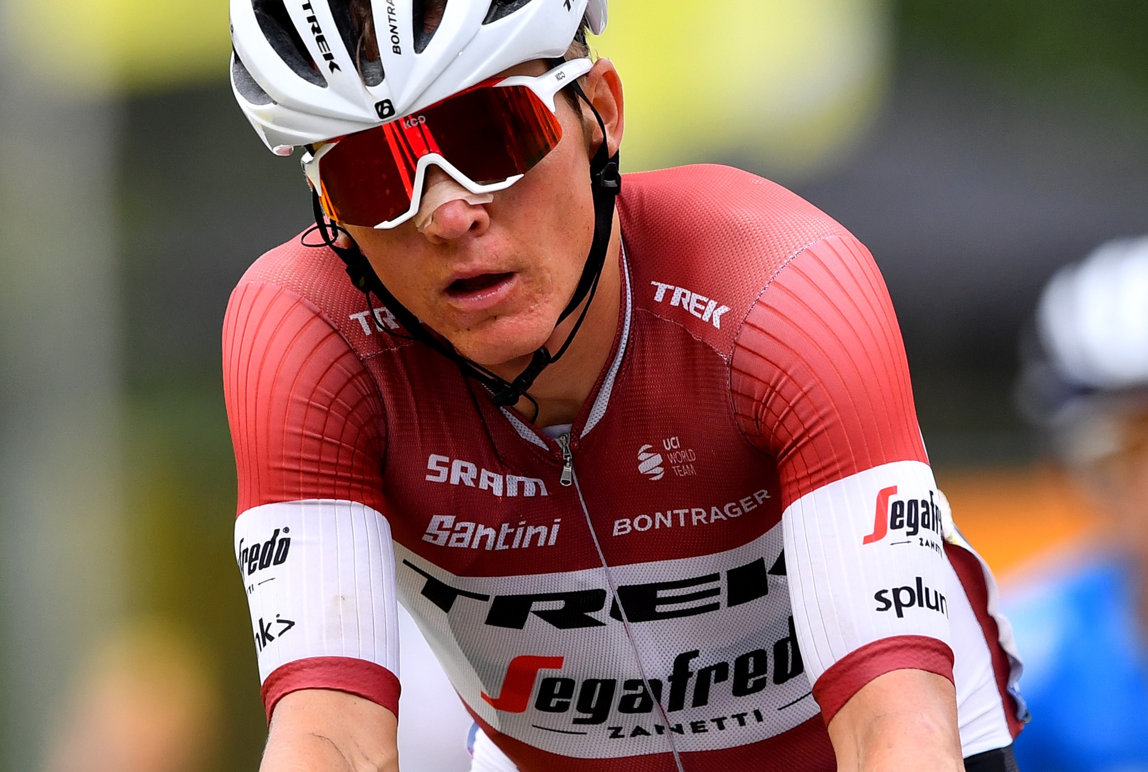 ''Tour de France'' favorīti kritienos zaudē laiku; Skujiņam 45. pozīcija   