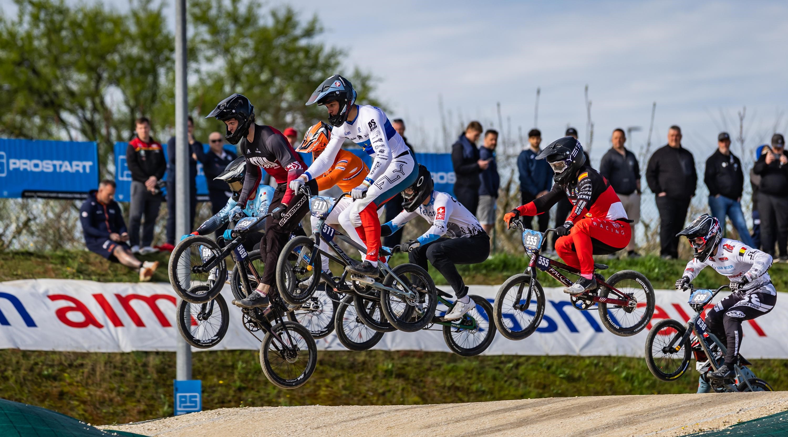23 latvieši Nīderlandē turpinās UEC BMX Eiropas kausa sezonu