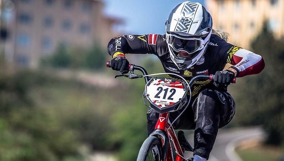 Kritieniem bagātajā PK BMX superkrosā posmā Pētersone septītā; Krīgers 12.