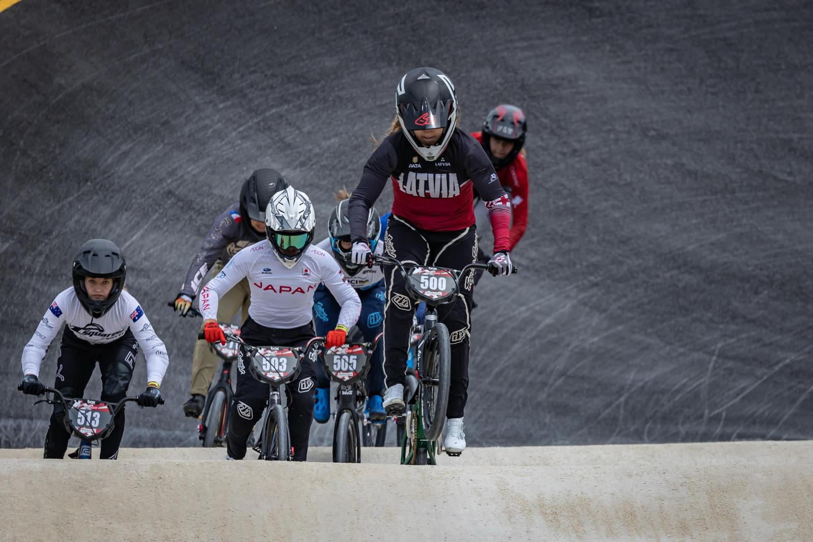 Stūriška Pasaules kausa BMX superkrosā 3. posmā paliek uzreiz aiz fināla