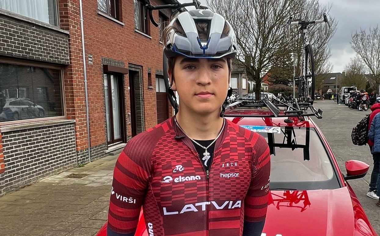Tjumins prestižo Miera velobraucienu sāk ar finišu vadošajā grupā; Strēlis pēc kritiena izstājas