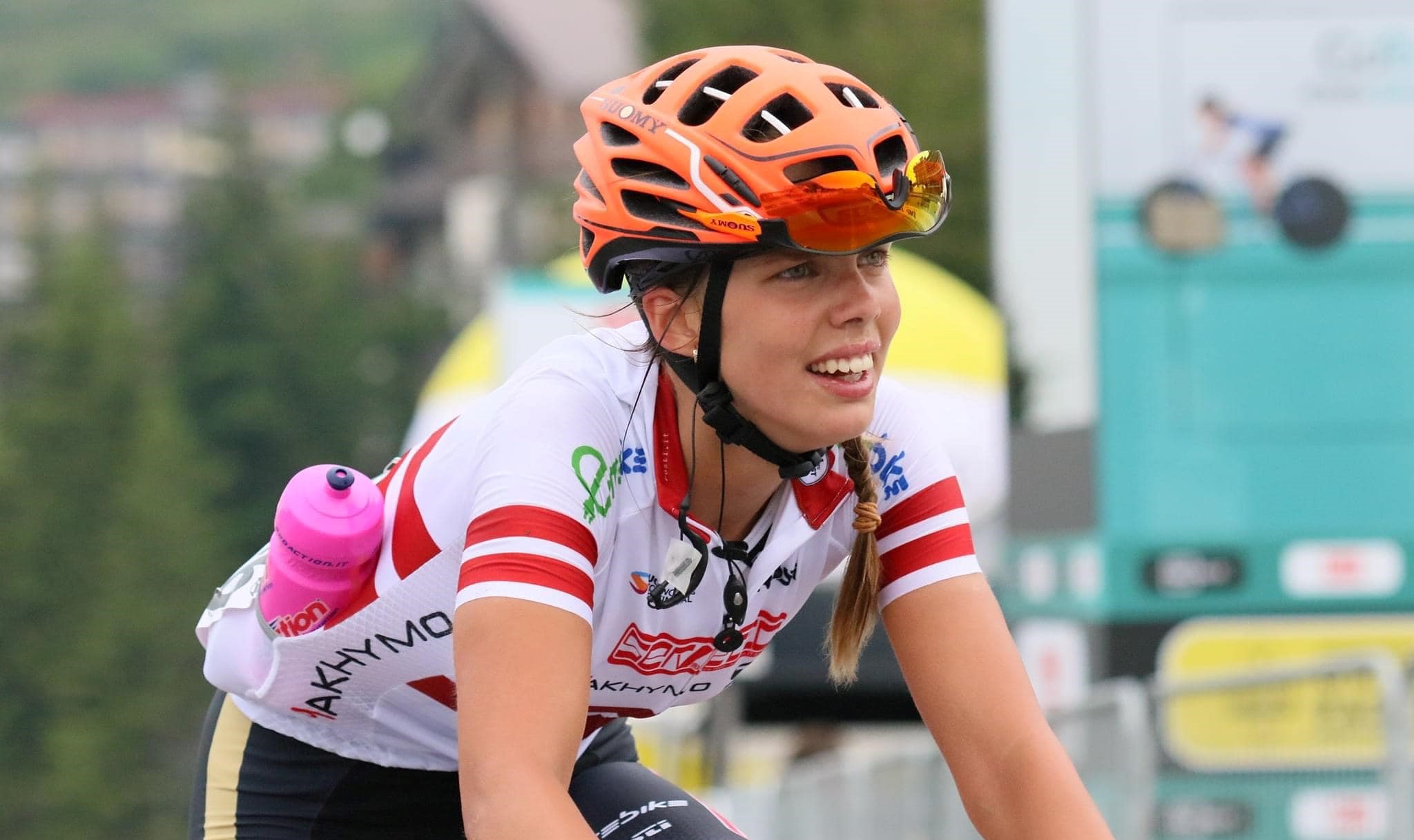 Abas Latvijas čempiones noslēgušas prestižos daudzdienu velobraucienus   