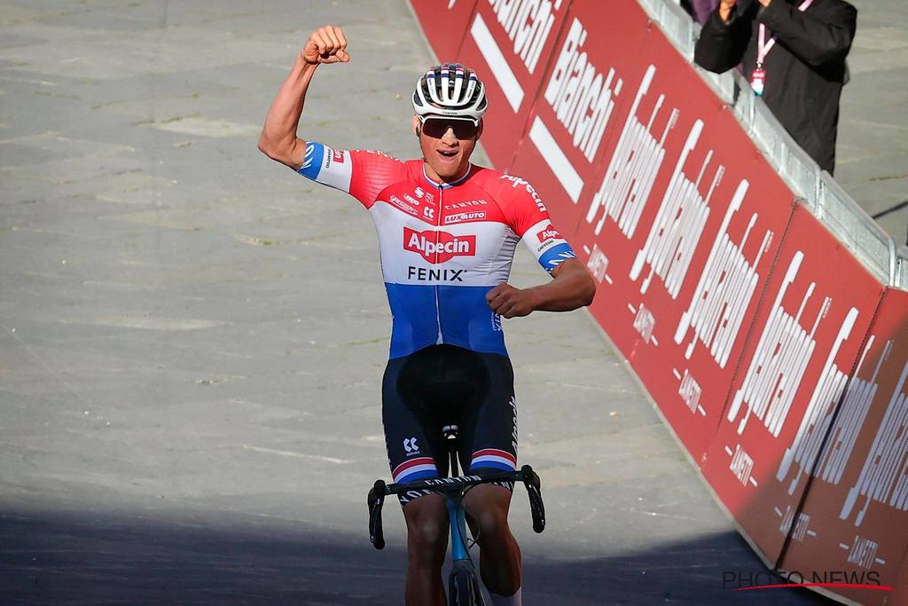 Fantastiskais Van der Pūls triumfē “Strade Bianche”; Skujiņam 45. vieta + VIDEO